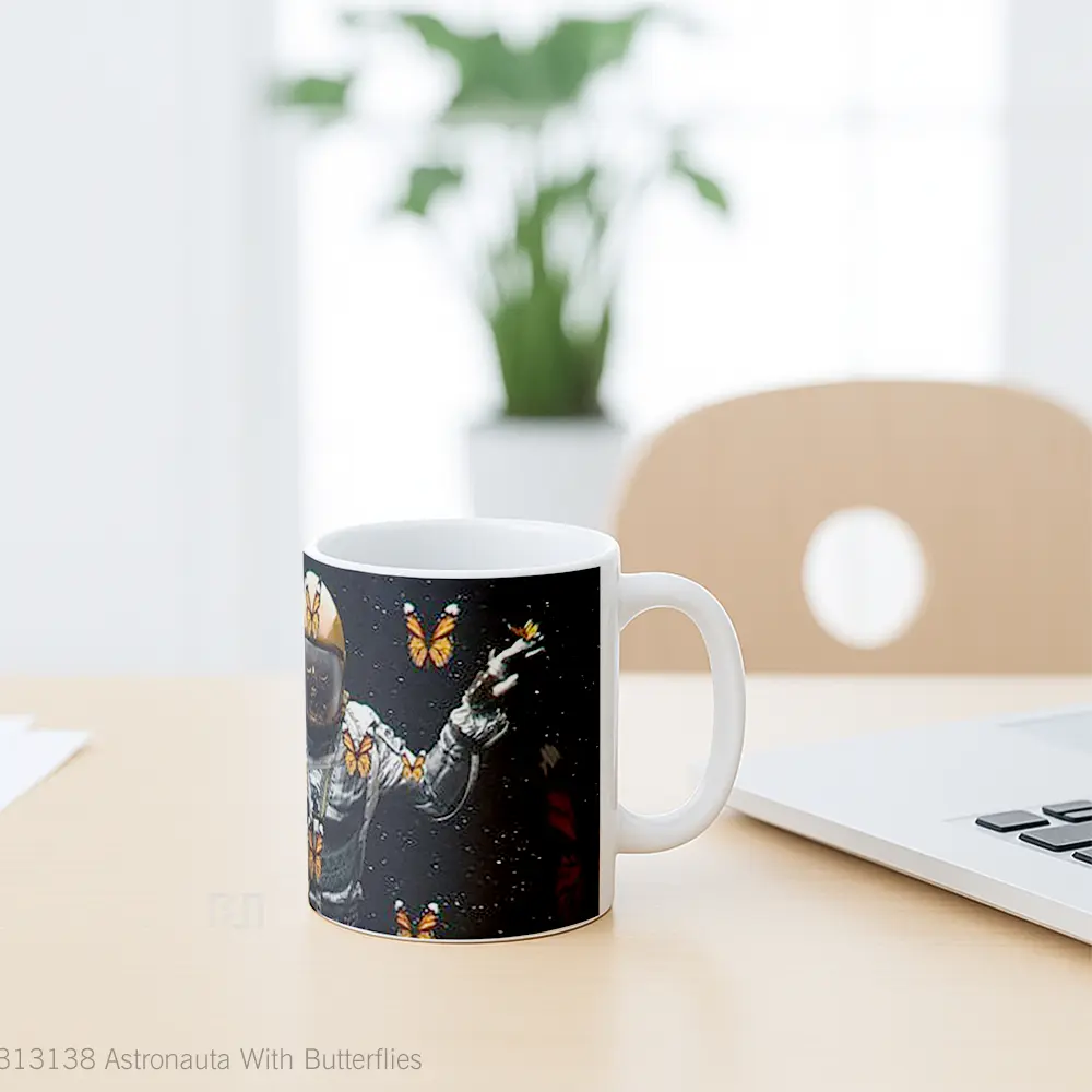 Mug Astronauta With Butterflies Gelas Hewan Lucu - All-side / Desain