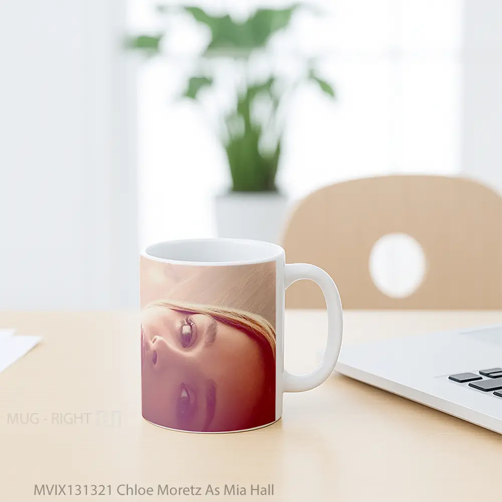 Mug Chloe Moretz As Mia Hall Gelas Keramik Unik - All-side / Desain