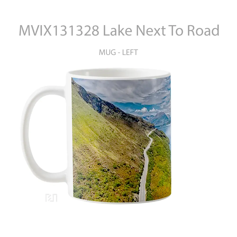 Mug Lake Next To Road Gelas Pemandangan Alam - All-side / Desain