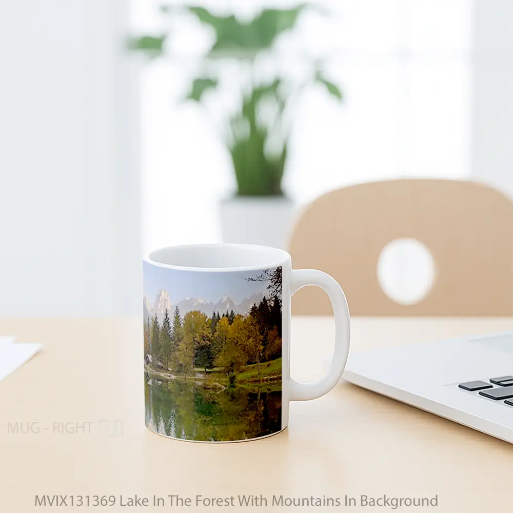 Mug Lake In The Forest With Mountains In Background Gelas Pemandangan Alam - All-side / Desain
