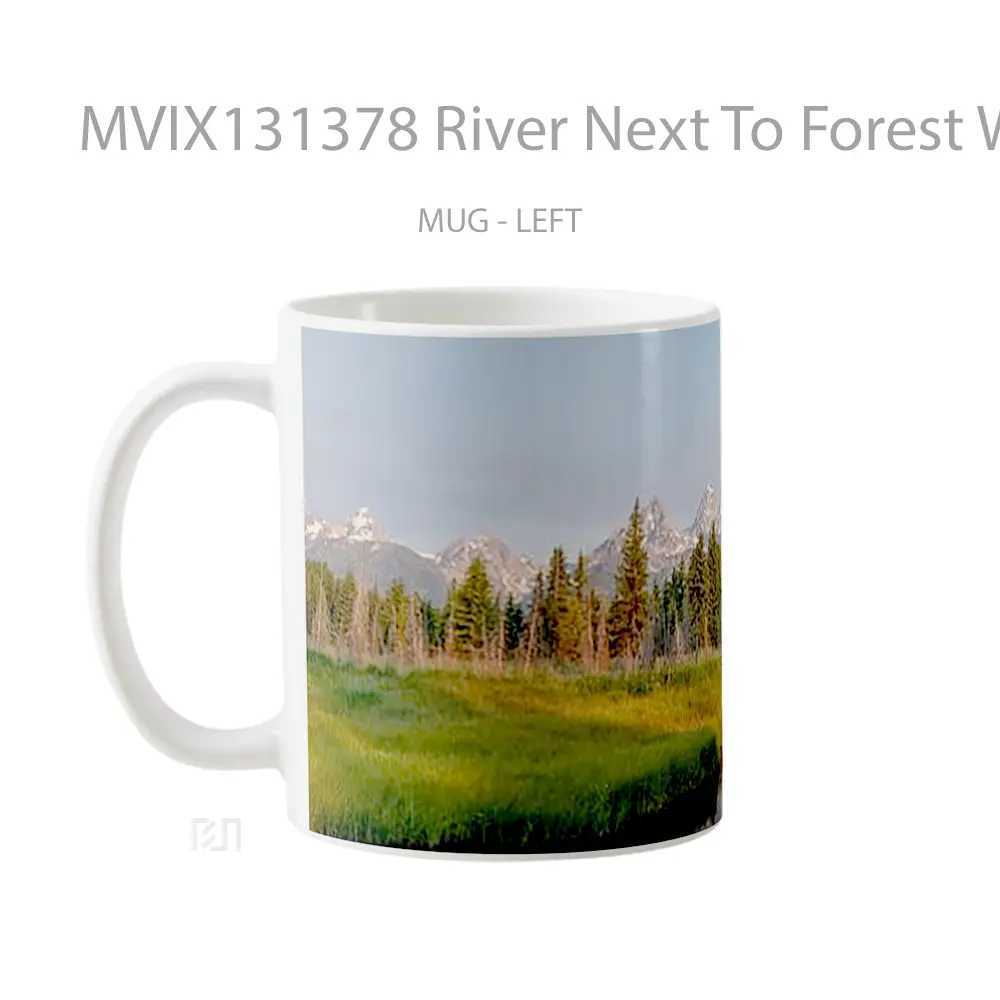 Mug River Next To Forest With Mountains In The Background Gelas Pemandangan Alam - All-side / Desain