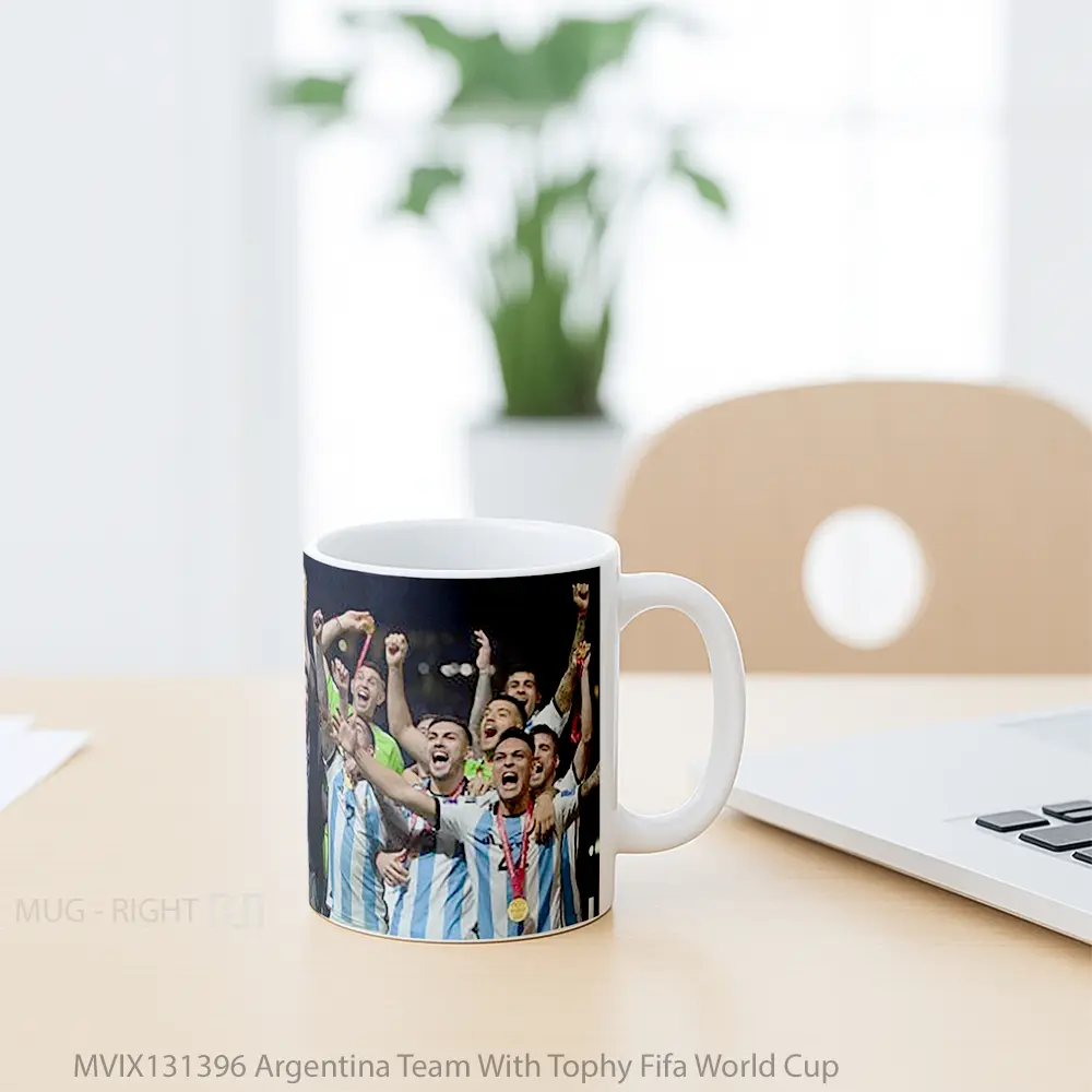 Mug Argentina Team With Tophy Fifa World Cup Gelas Keramik Unik - All-side / Desain