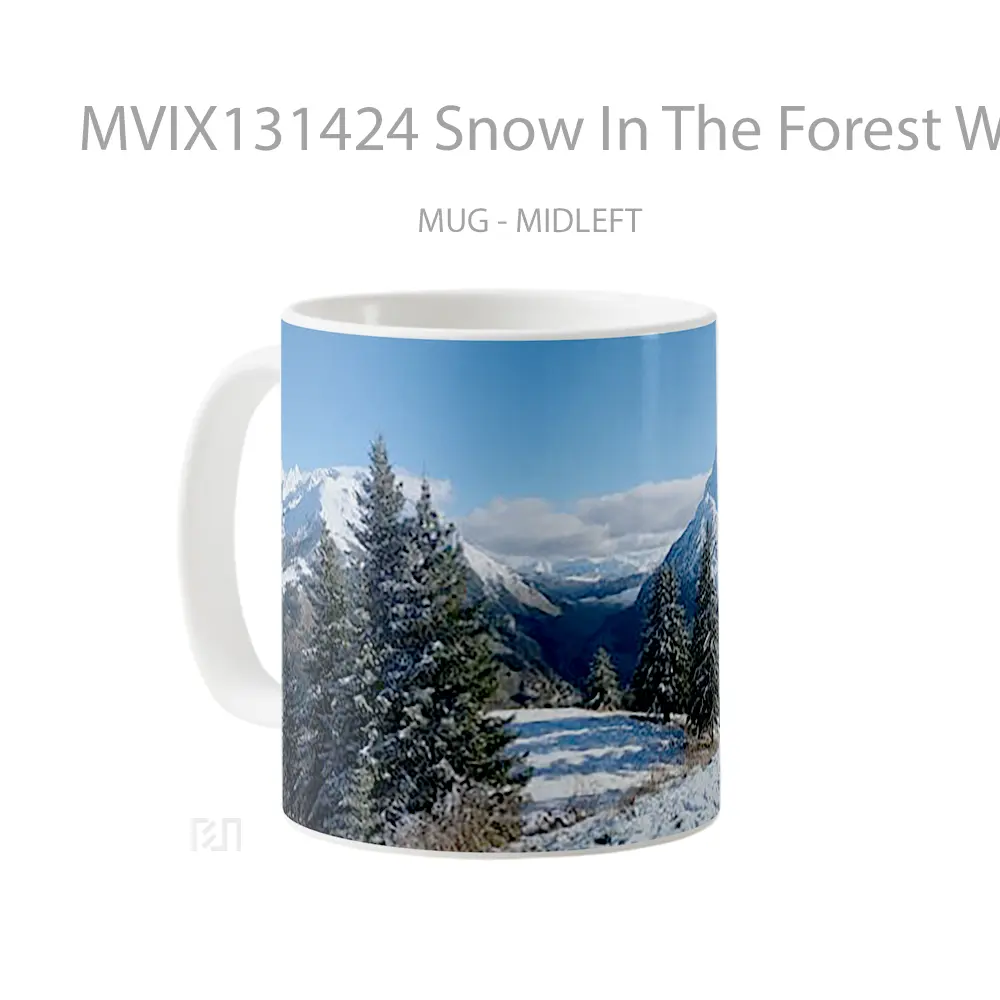 Mug Snow In The Forest With Mountains In The Background Gelas Pemandangan Alam - All-side / Desain