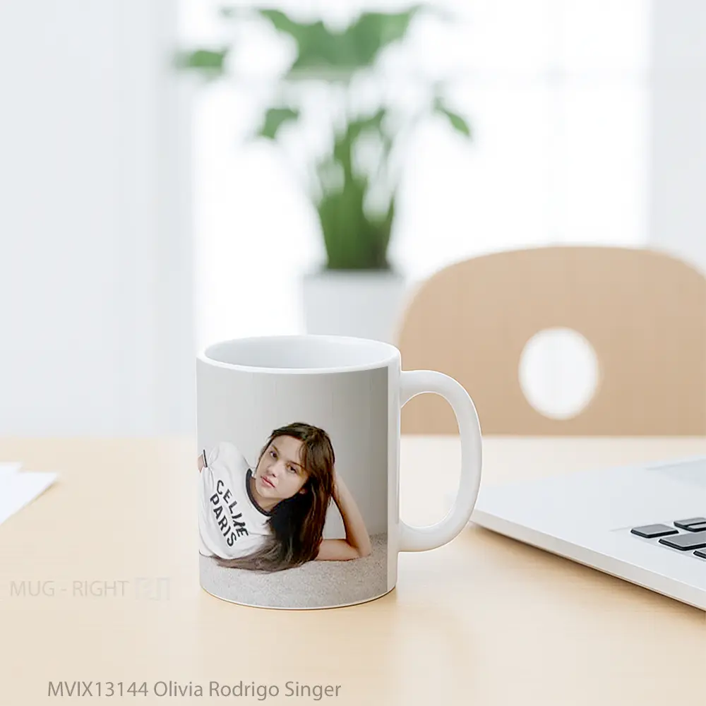 Mug Olivia Rodrigo Singer Gelas Selebriti - All-side / Desain