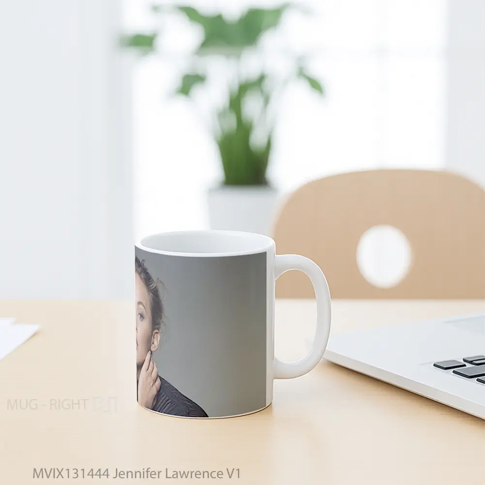 Mug Jennifer Lawrence V1 Gelas Keramik Unik - All-side / Desain