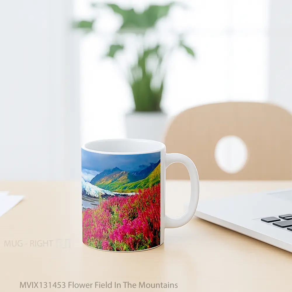 Mug Flower Field In The Mountains Gelas Pemandangan Alam - All-side / Desain