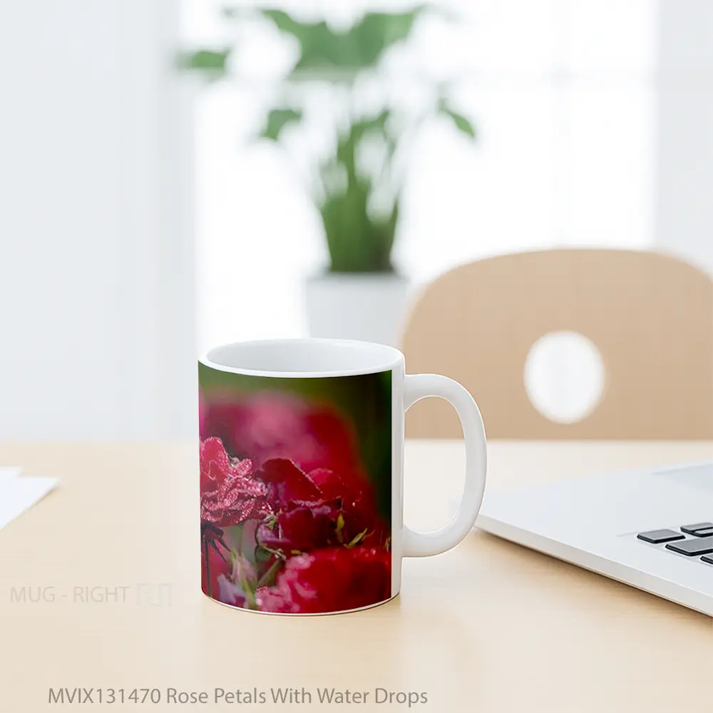 Mug Rose Petals With Water Drops Gelas Pemandangan Alam - All-side / Desain