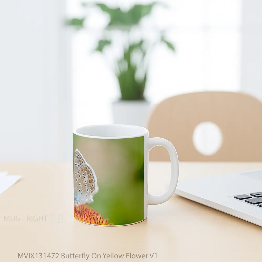 Mug Butterfly On Yellow Flower V1 Gelas Hewan Lucu - All-side / Desain