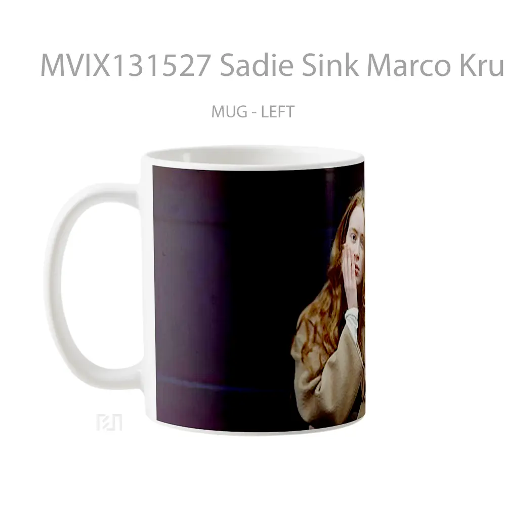 Mug Sadie Sink Marco Kruger Photoshoot V1 Gelas Keramik Unik - All-side / Desain