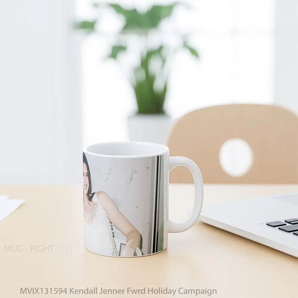 Mug Kendall Jenner Fwrd Holiday Campaign Gelas Selebriti - All-side / Desain