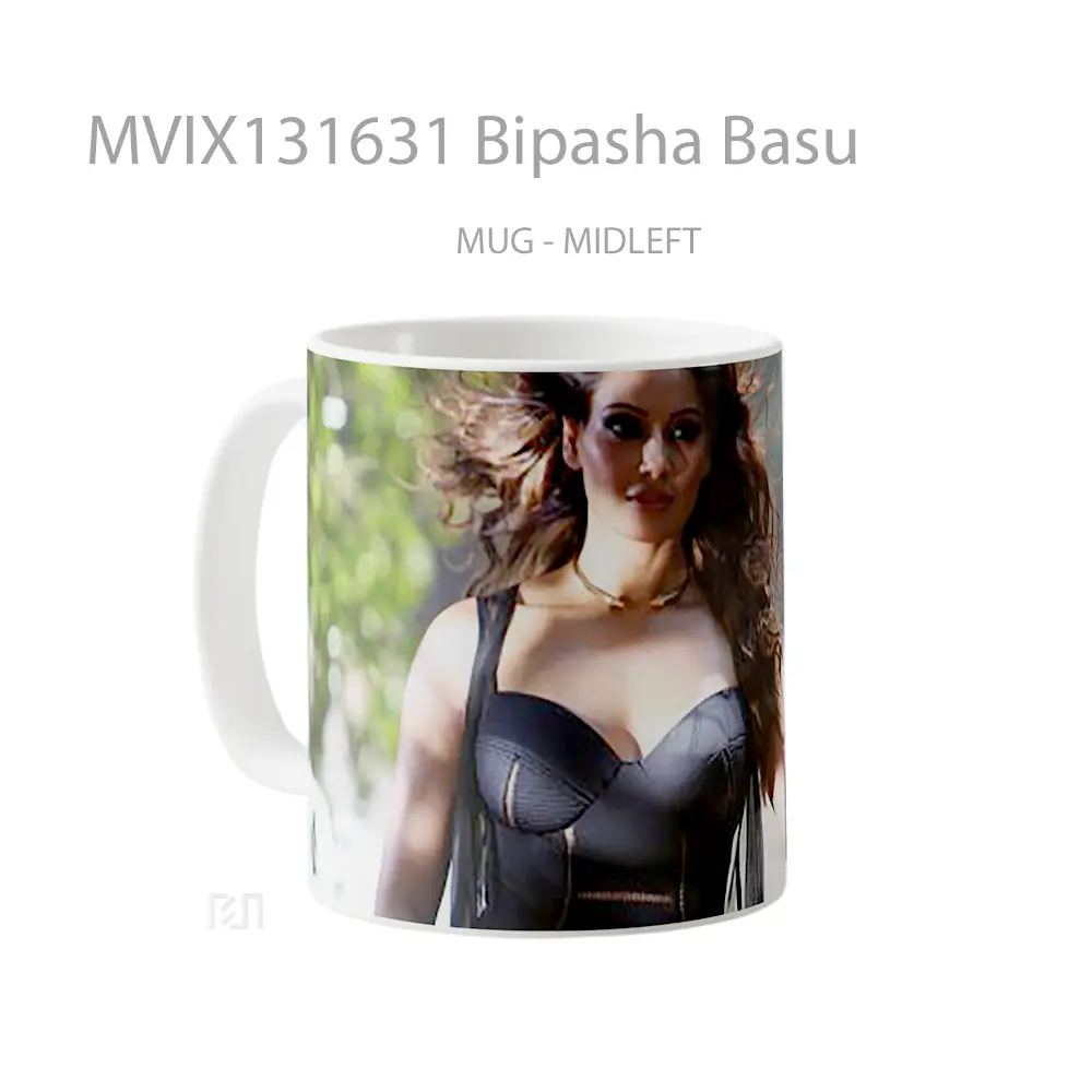 Mug Bipasha Basu Gelas Keramik Unik - All-side / Desain