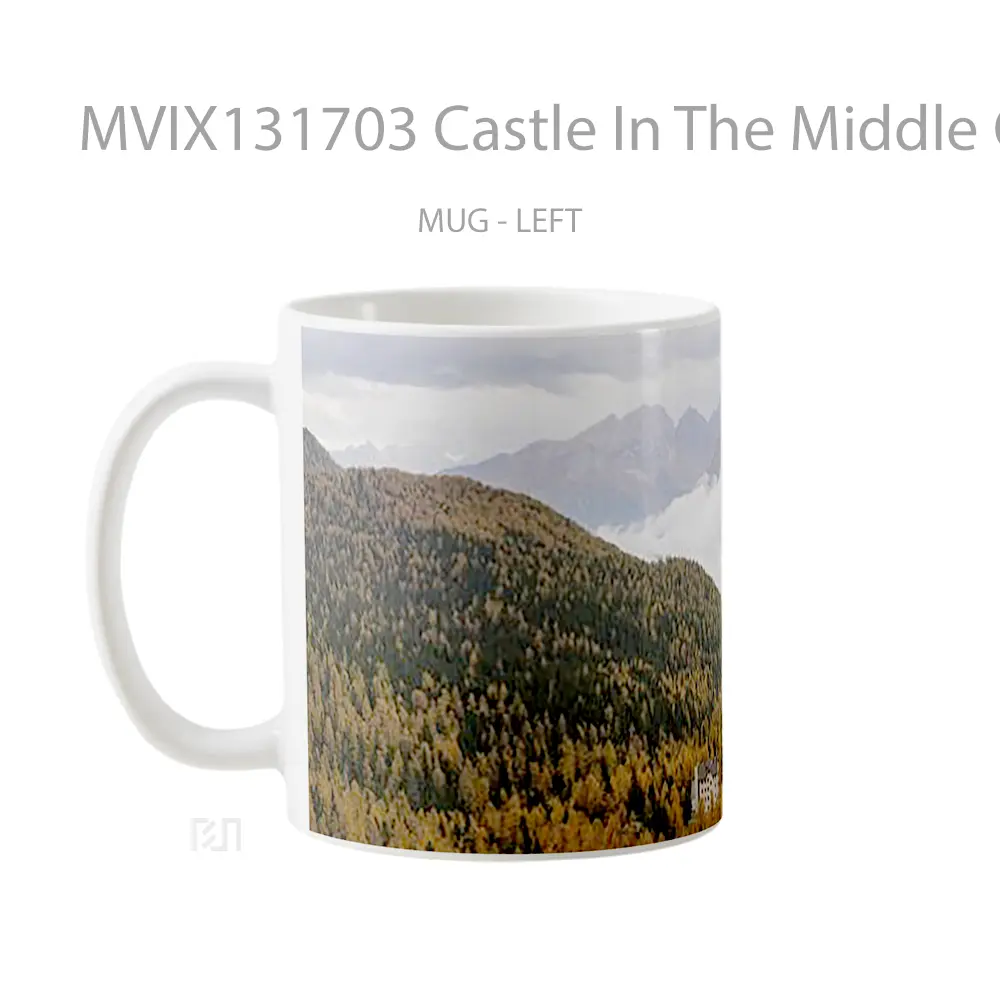 Mug Castle In The Middle Of Mountains And Forest Gelas Pemandangan Alam - All-side / Desain