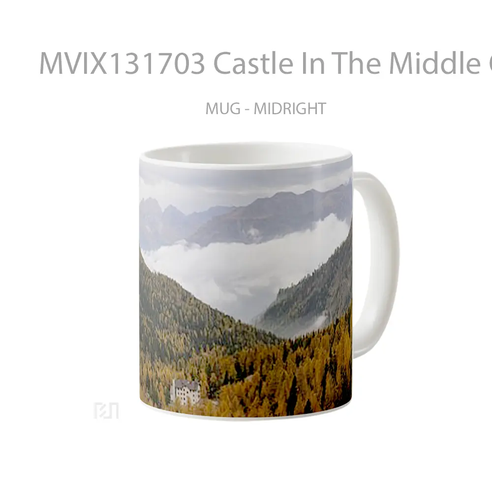 Mug Castle In The Middle Of Mountains And Forest Gelas Pemandangan Alam - All-side / Desain