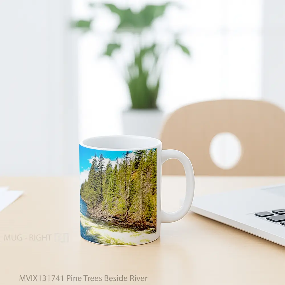 Mug Pine Trees Beside River Gelas Pemandangan Alam - All-side / Desain