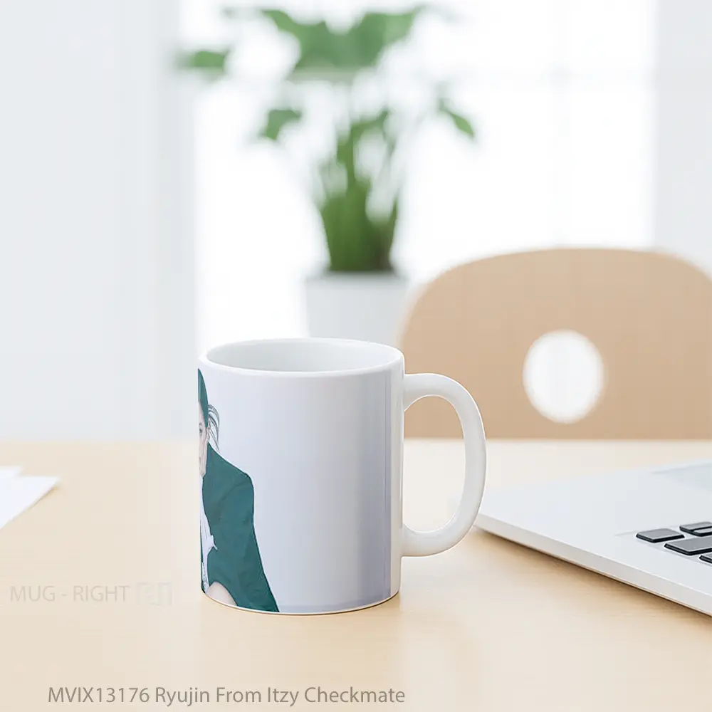 Mug Ryujin From Itzy Checkmate Gelas Keramik Unik - All-side / Desain