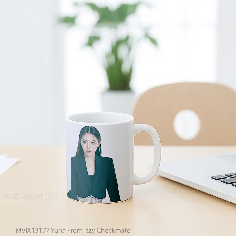 Mug Yuna From Itzy Checkmate Gelas Keramik Unik - All-side / Desain