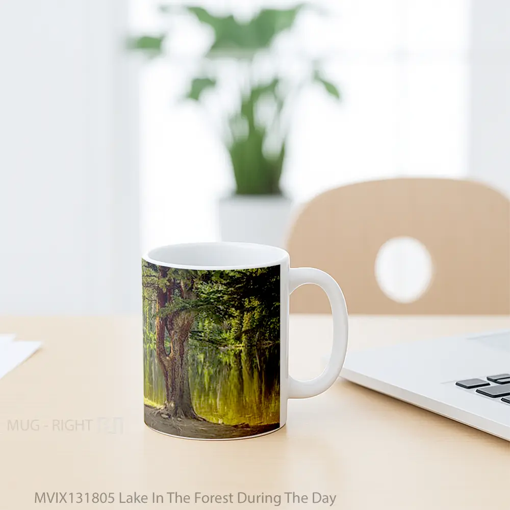 Mug Lake In The Forest During The Day Gelas Pemandangan Alam - All-side / Desain