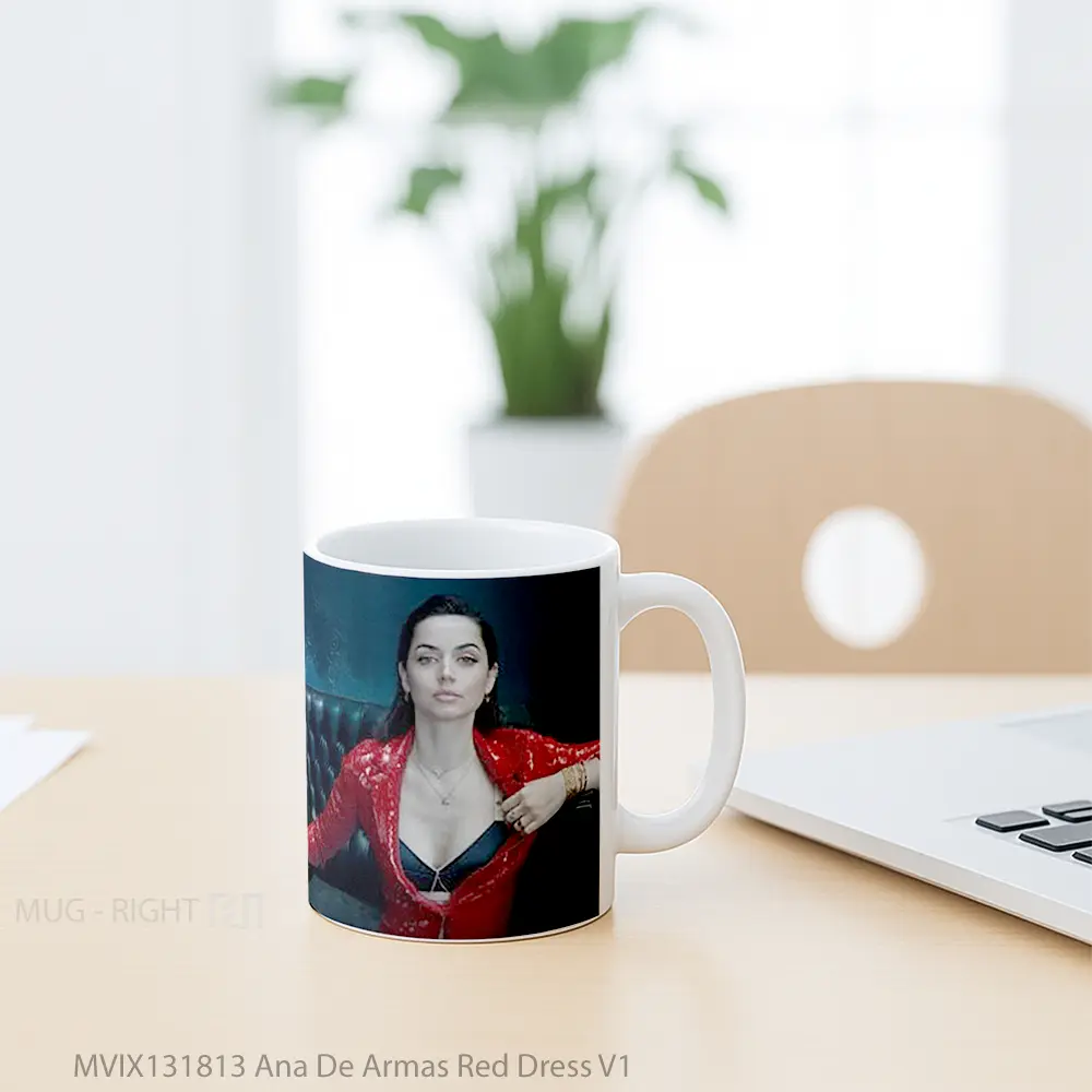Mug Ana De Armas Red Dress V1 Gelas Keramik Unik - All-side / Desain