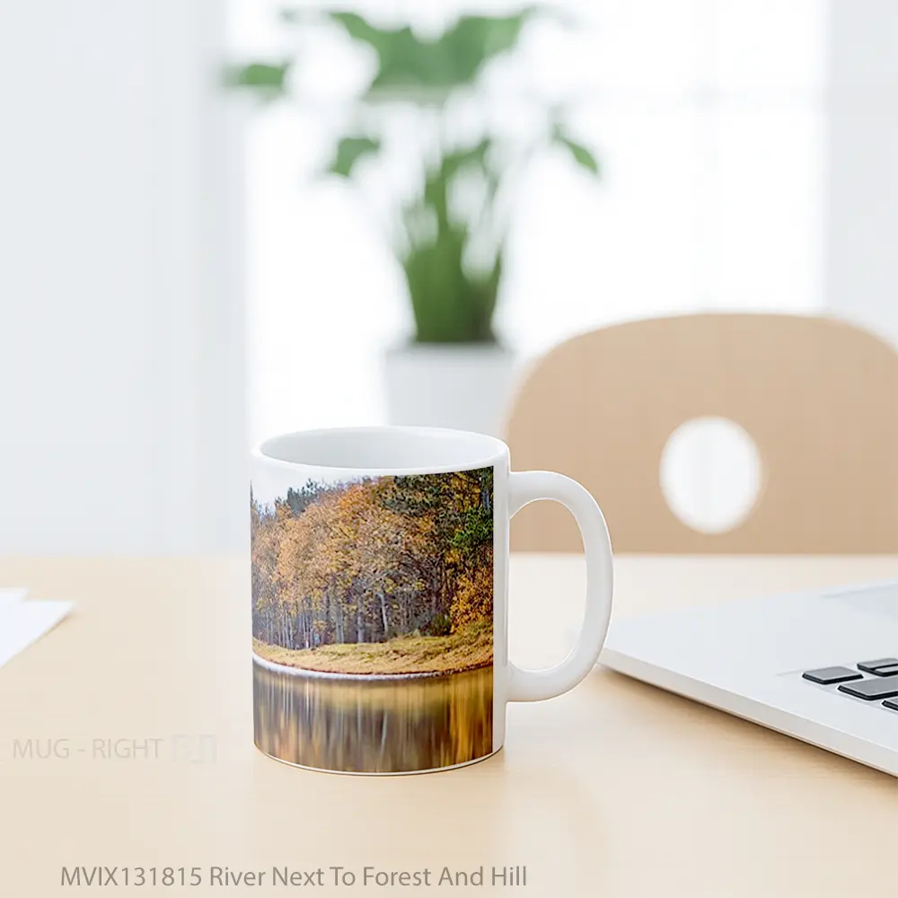 Mug River Next To Forest And Hill Gelas Pemandangan Alam - All-side / Desain