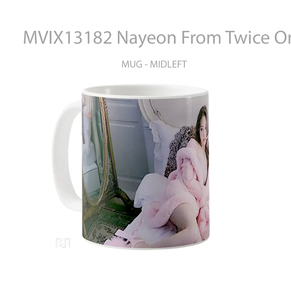 Mug Nayeon From Twice On Bed Gelas Keramik Unik - All-side / Desain