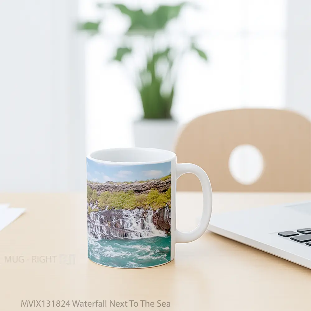 Mug Waterfall Next To The Sea Gelas Pemandangan Alam - All-side / Desain