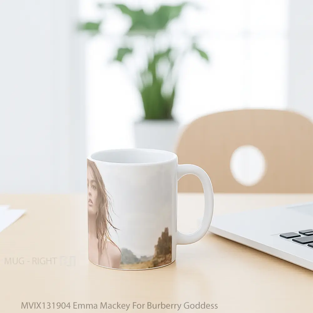 Mug Emma Mackey For Burberry Goddess Gelas Keramik Unik - All-side / Desain