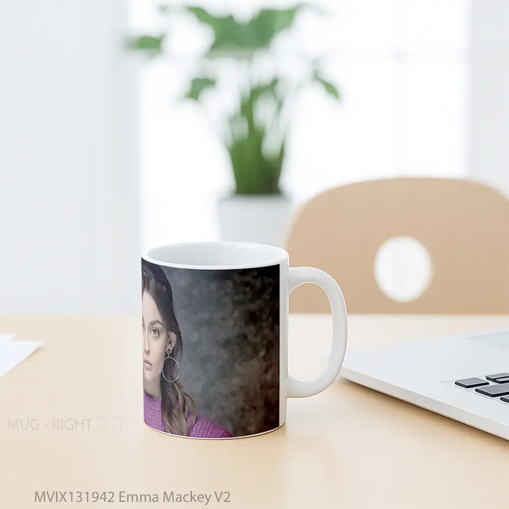 Mug Emma Mackey V2 Gelas Keramik Unik - All-side / Desain