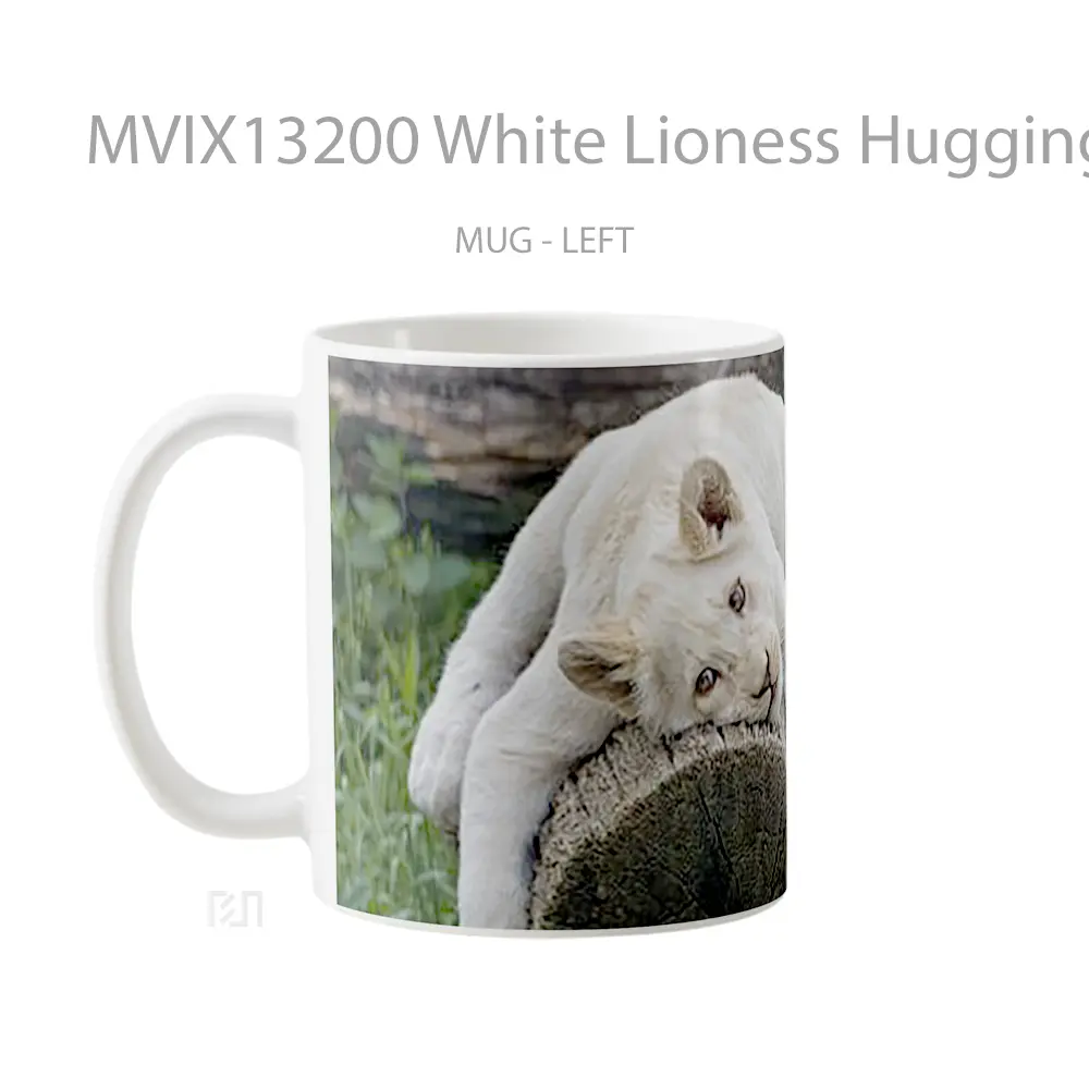 Mug White Lioness Hugging Tree Gelas Pemandangan Alam - All-side / Desain