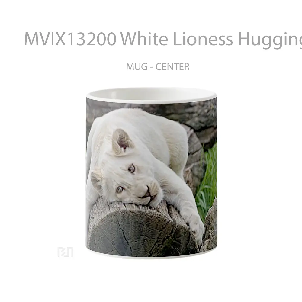 Mug White Lioness Hugging Tree Gelas Pemandangan Alam
