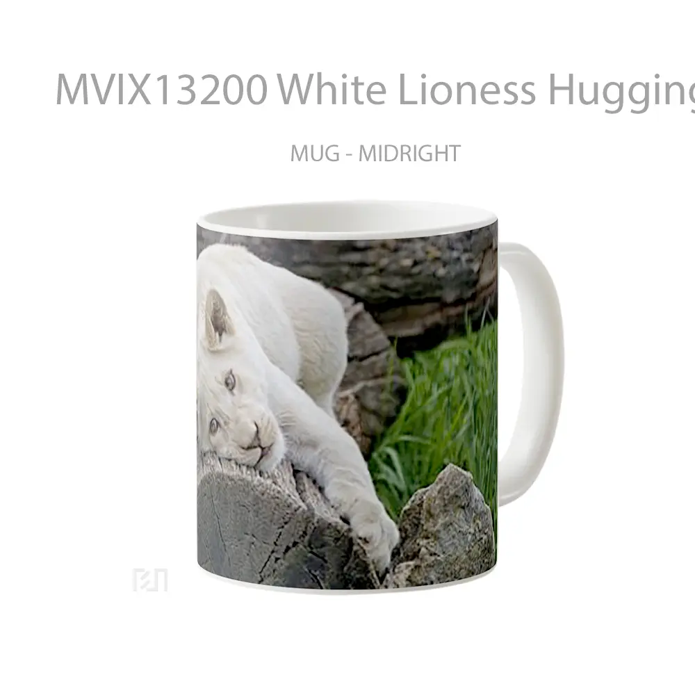 Mug White Lioness Hugging Tree Gelas Pemandangan Alam - All-side / Desain