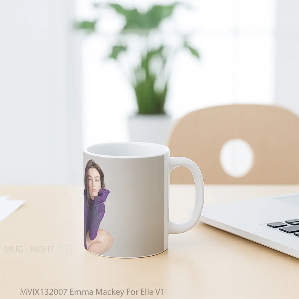 Mug Emma Mackey For Elle V1 Gelas Keramik Unik - All-side / Desain