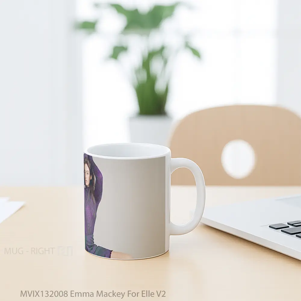 Mug Emma Mackey For Elle V2 Gelas Keramik Unik - All-side / Desain