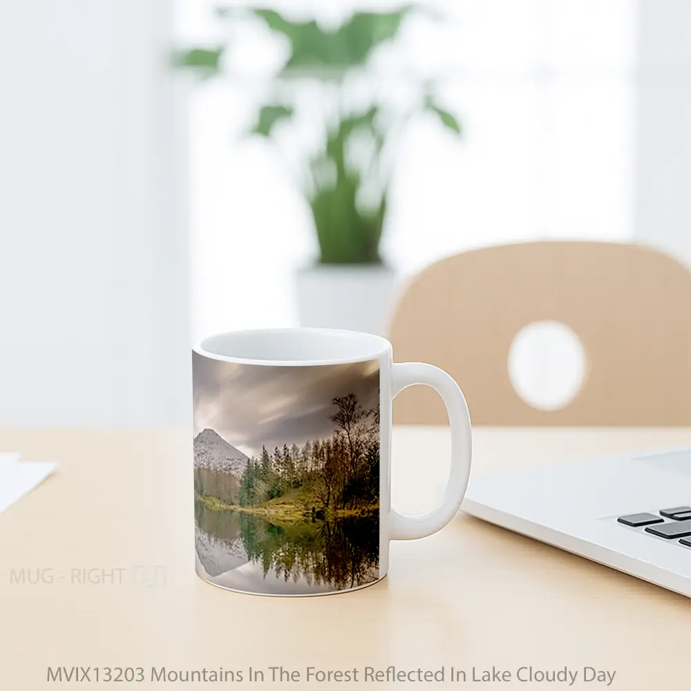 Mug Mountains In The Forest Reflected In Lake Cloudy Day Gelas Pemandangan Alam - All-side / Desain