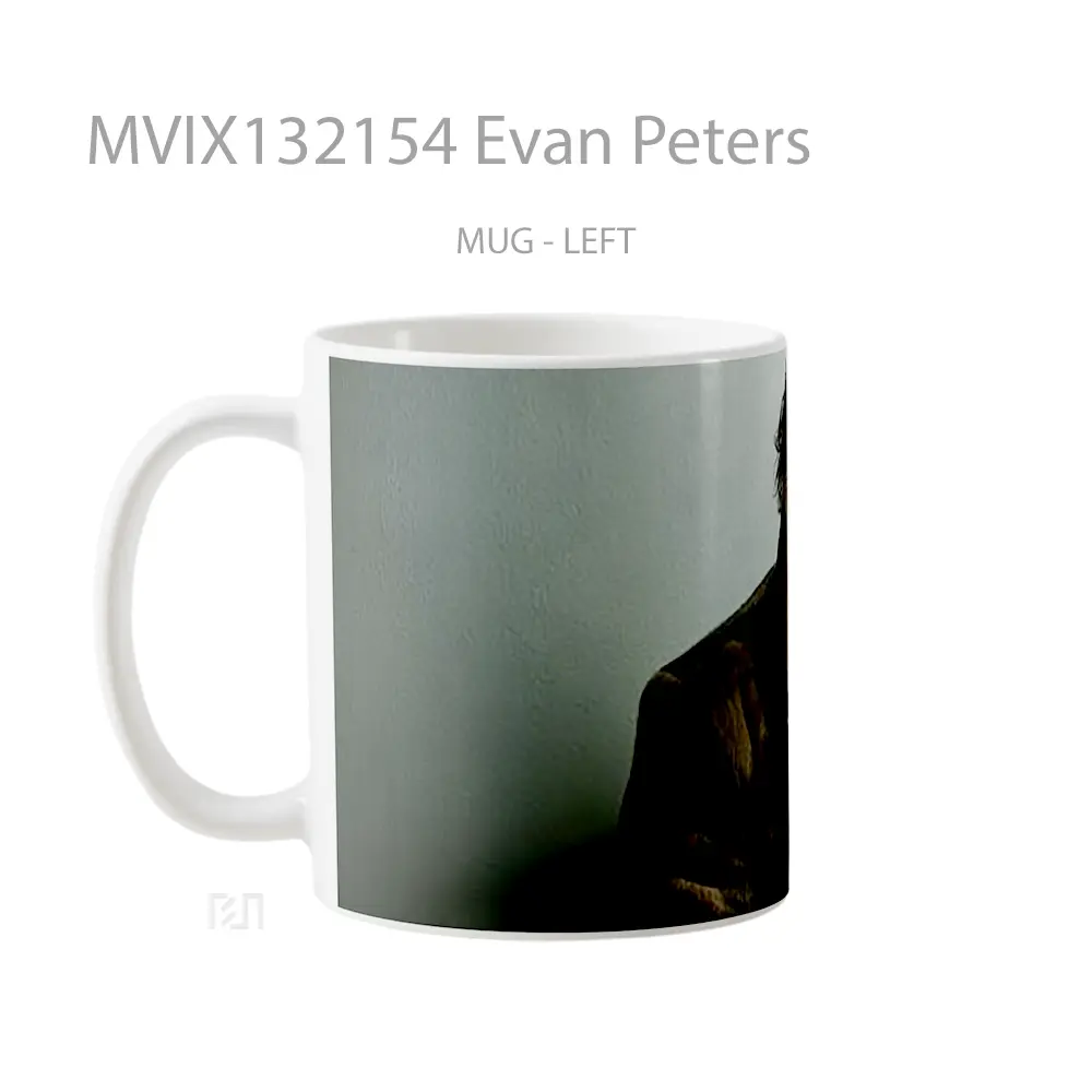 Mug Evan Peters Gelas Keramik Unik - All-side / Desain
