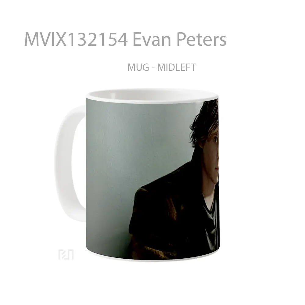 Mug Evan Peters Gelas Keramik Unik - All-side / Desain