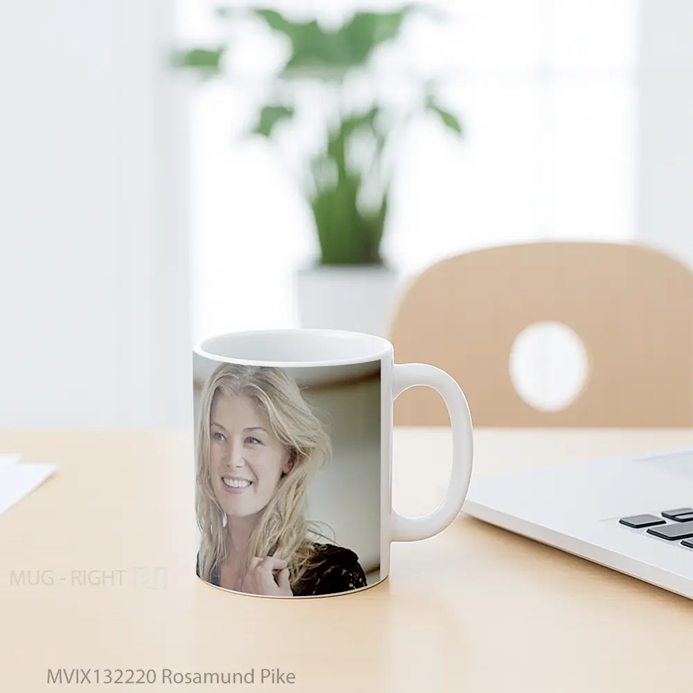 Mug Rosamund Pike Gelas Keramik Unik - All-side / Desain