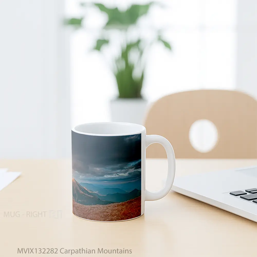 Mug Carpathian Mountains Gelas Pemandangan Alam - All-side / Desain