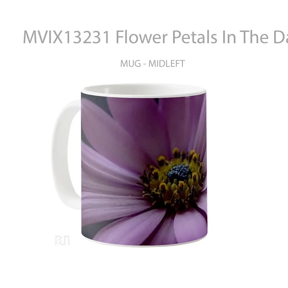 Mug Flower Petals In The Darkness Gelas Pemandangan Alam - All-side / Desain