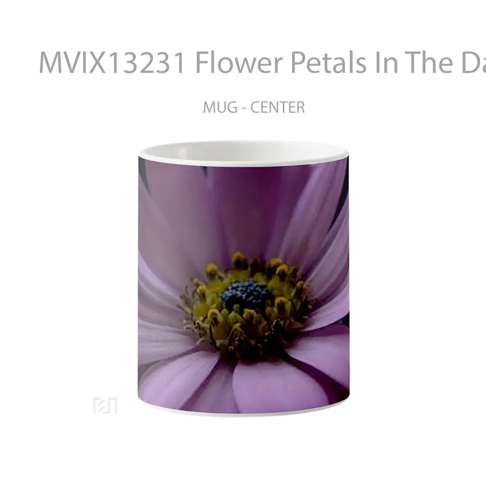 Mug Flower Petals In The Darkness Gelas Pemandangan Alam