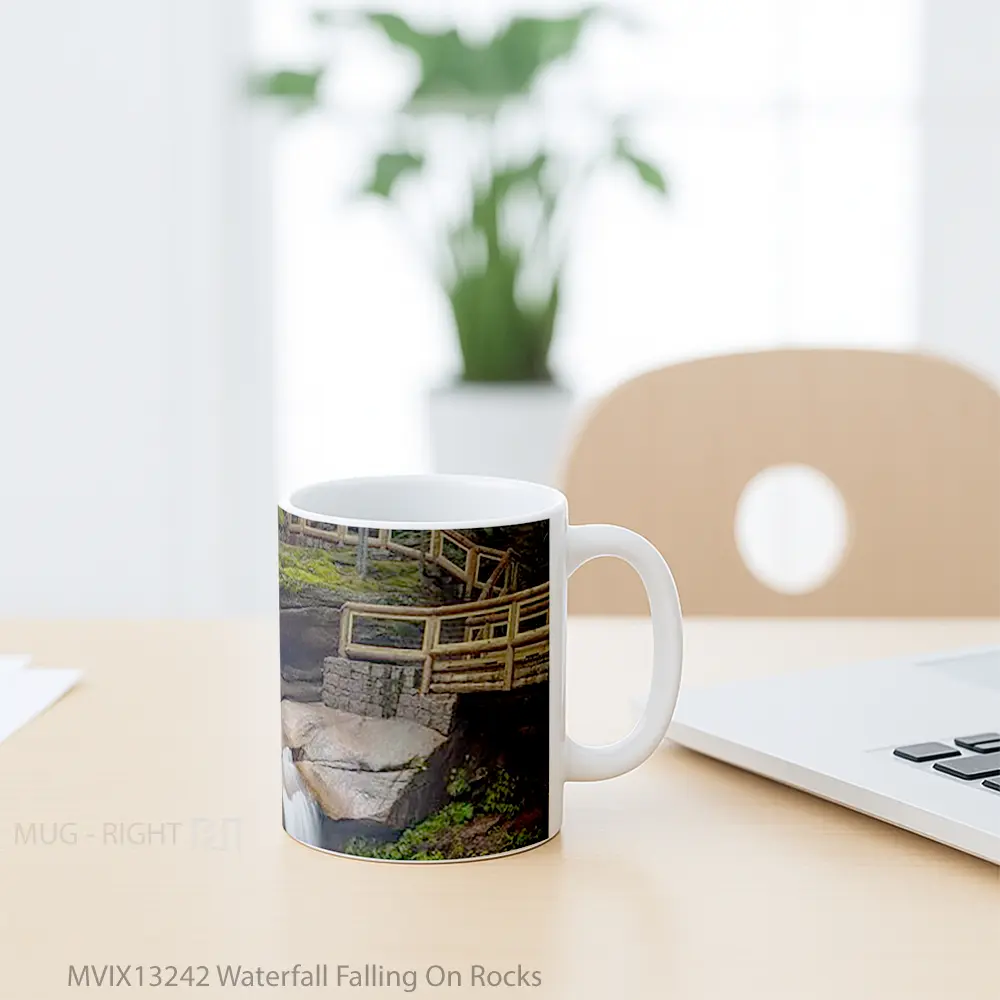 Mug Waterfall Falling On Rocks Gelas Pemandangan Alam - All-side / Desain