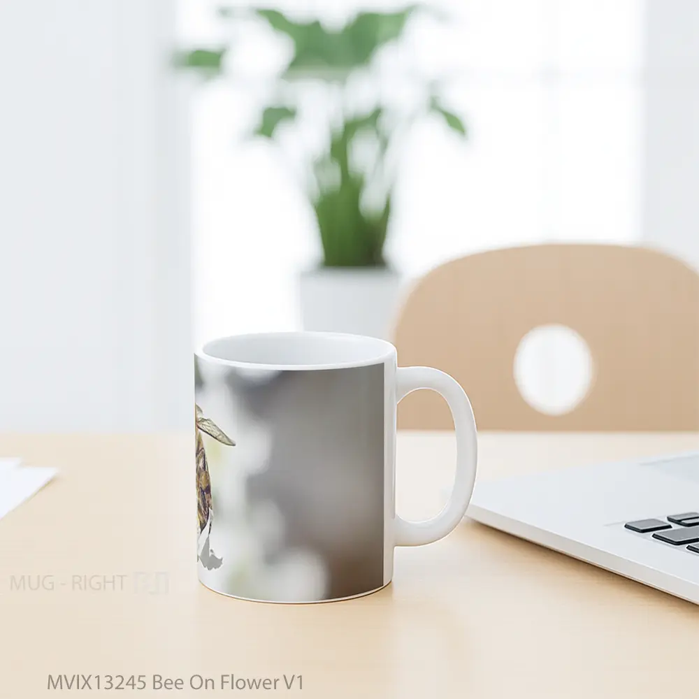 Mug Bee On Flower V1 Gelas Hewan Lucu - All-side / Desain