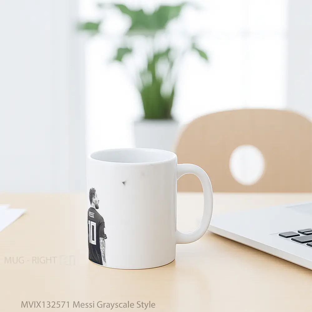 Mug Messi Grayscale Style Gelas Keramik Unik - All-side / Desain