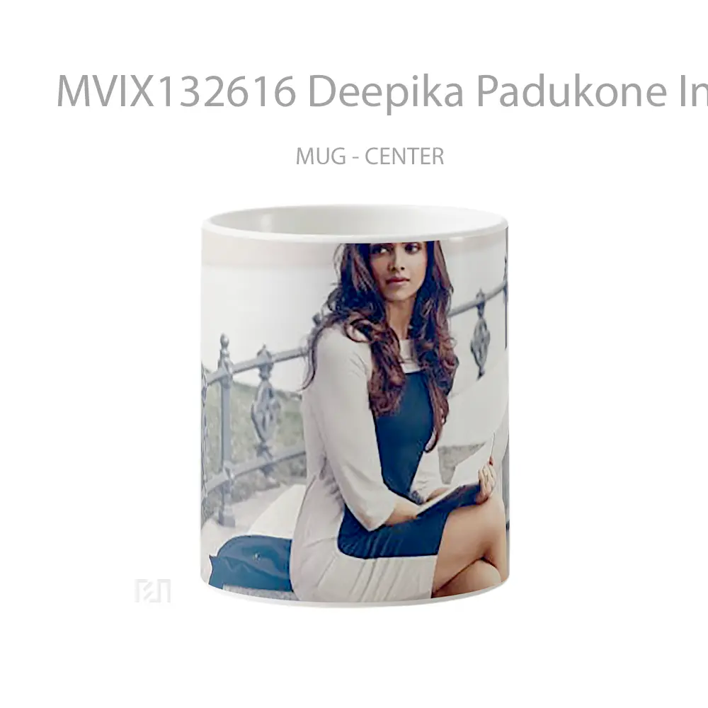 Mug Deepika Padukone In A Park Gelas Keramik Unik