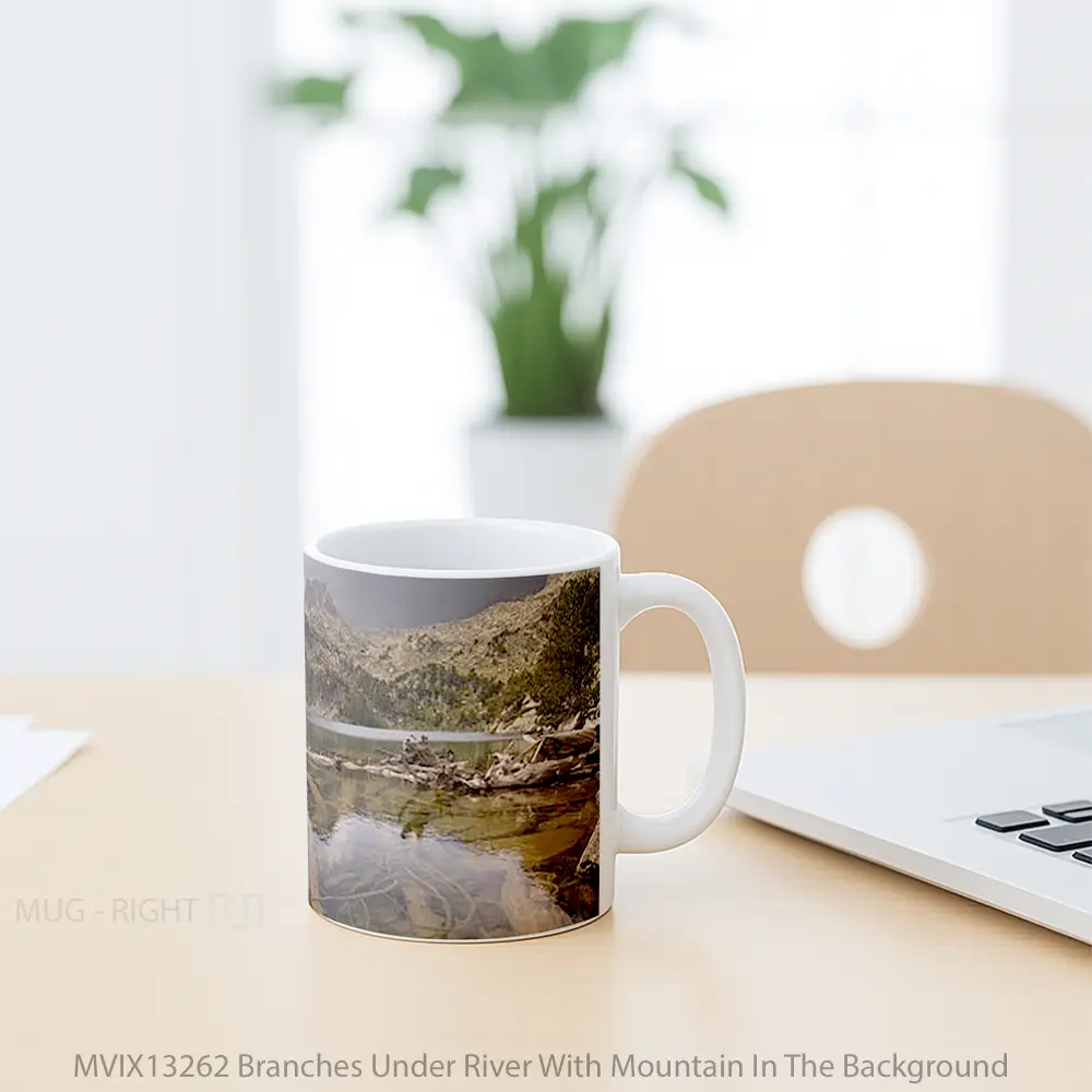 Mug Branches Under River With Mountain In The Background Gelas Pemandangan Alam - All-side / Desain