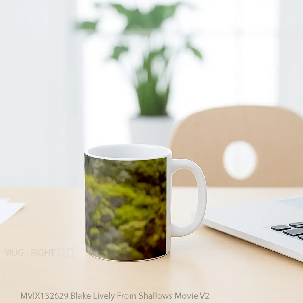 Mug Blake Lively From Shallows Movie V2 Gelas Keramik Unik - All-side / Desain