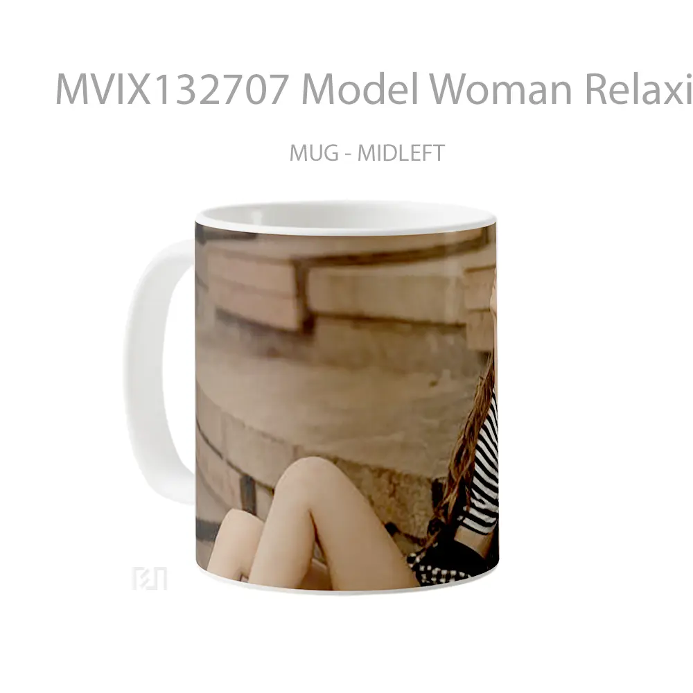 Mug Model Woman Relaxing Gelas Keramik Unik - All-side / Desain