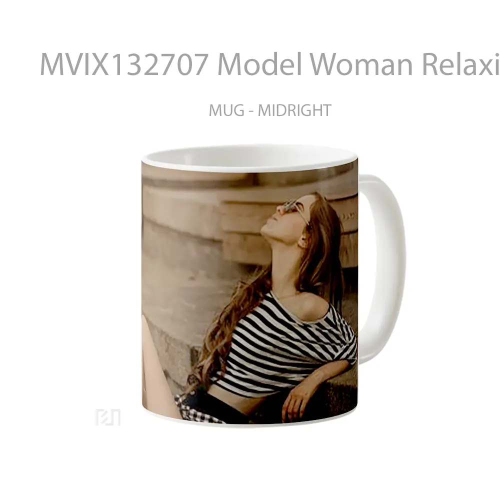 Mug Model Woman Relaxing Gelas Keramik Unik - All-side / Desain