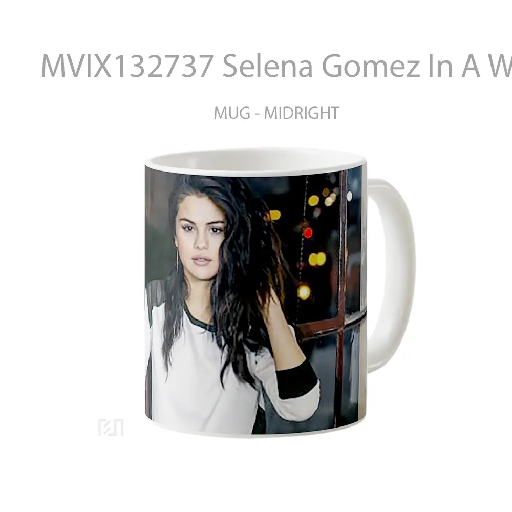 Mug Selena Gomez In A Window Gelas Selebriti - All-side / Desain
