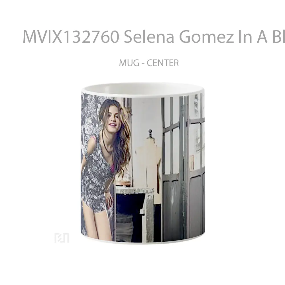 Mug Selena Gomez In A Black Dress Gelas Selebriti
