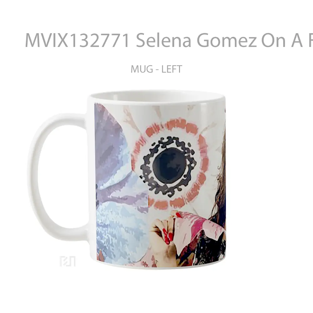 Mug Selena Gomez On A Flower Background Gelas Selebriti - All-side / Desain